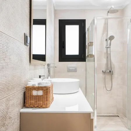 Вилла Chriselia - 3 Bedrooms With Sea Access *