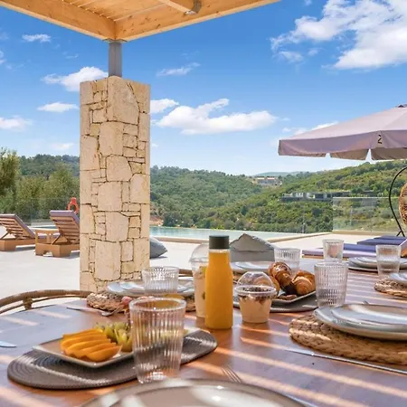 Chriselia - 3 Bedrooms With Sea Access * Vathi (Meganisi)