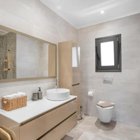 Вилла Chriselia - 3 Bedrooms With Sea Access Vathi (Meganisi)