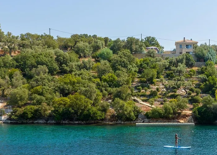Chriselia - 3 Bedrooms With Sea Access
