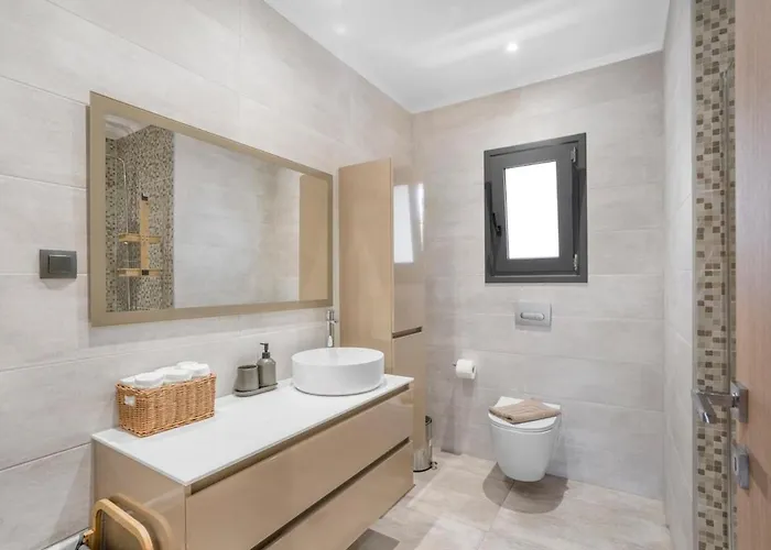 Villa Chriselia - 3 Bedrooms With Sea Access Vathi (Meganisi)